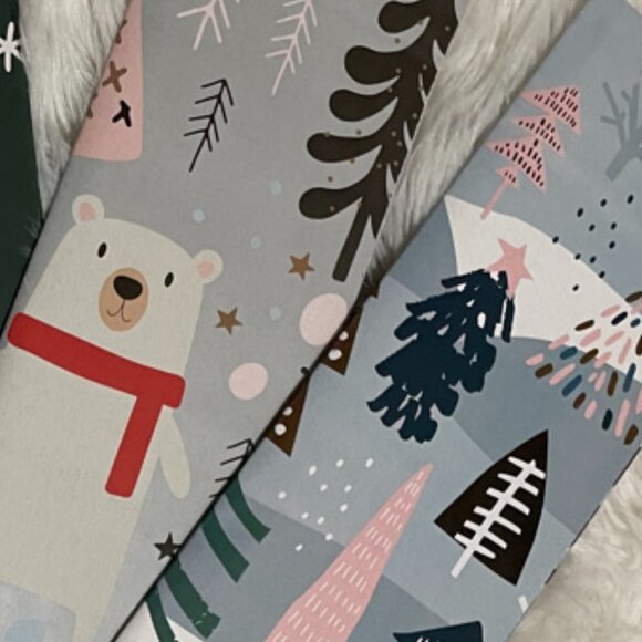 4 Holiday Gift Wrapping Sheets Festive Prints 30" by 20" - Picture 4 of 6